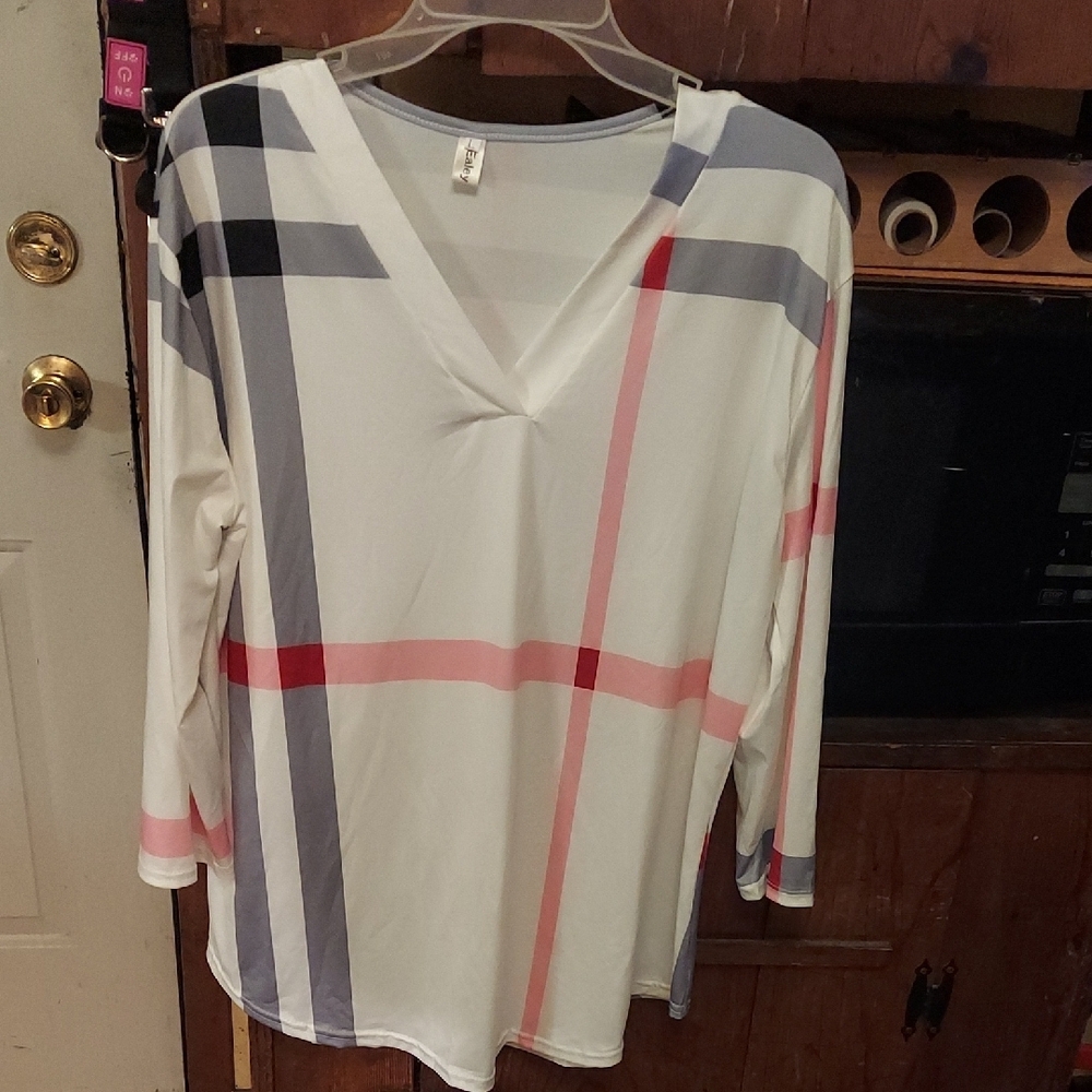 Stylish Women's Multicolor V-Neck Top